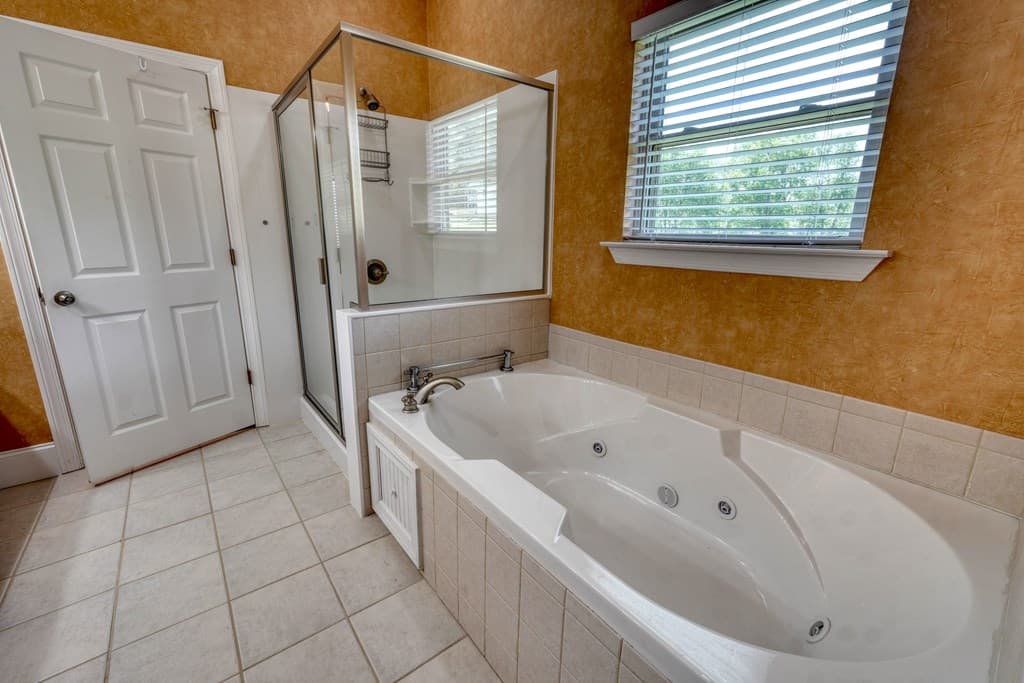 1647E Lakeview Drive, Young Harris GA 30582 - Photo