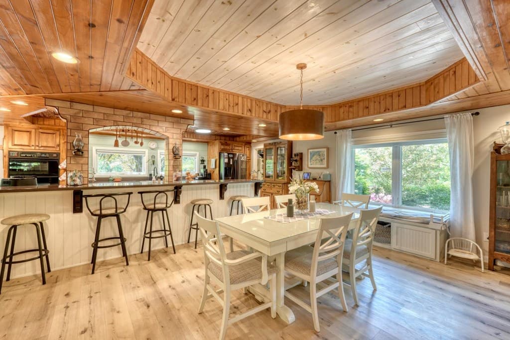 710 Town Mountain Road, Hayesville NC 28904 - Photo