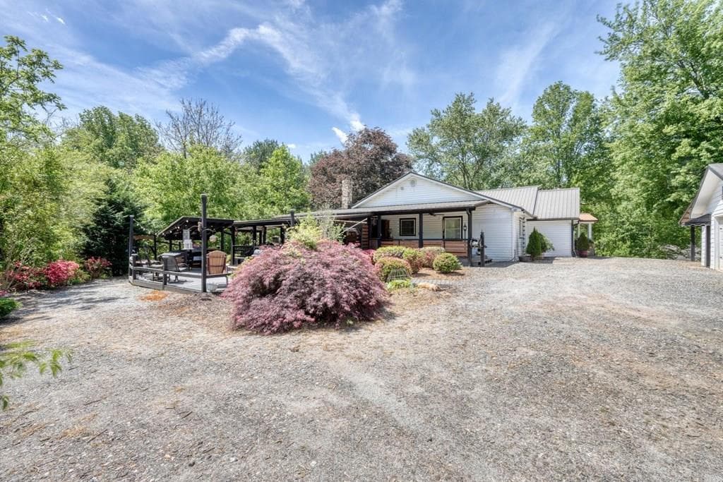 710 Town Mountain Road, Hayesville NC 28904 - Photo