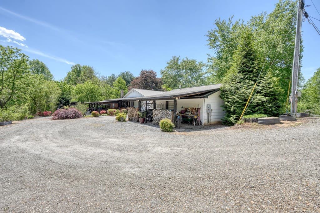 710 Town Mountain Road, Hayesville NC 28904 - Photo