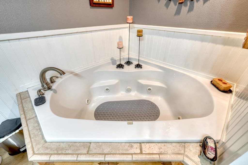 710 Town Mountain Road, Hayesville NC 28904 - Photo