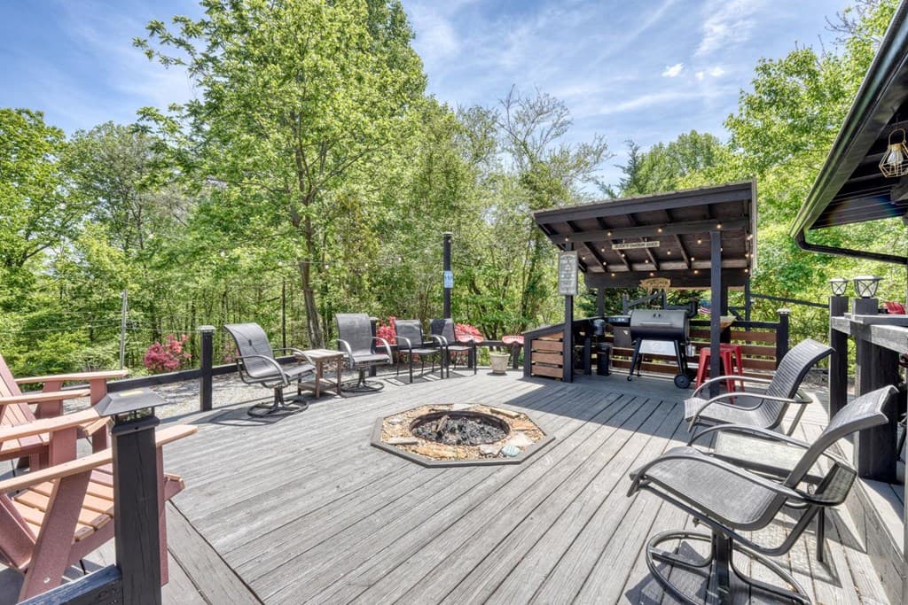 710 Town Mountain Road, Hayesville NC 28904 - Photo