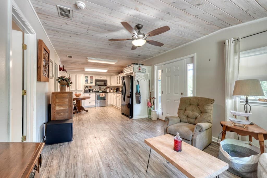 710 Town Mountain Road, Hayesville NC 28904 - Photo