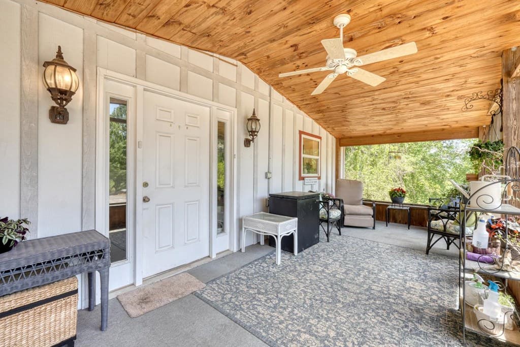 710 Town Mountain Road, Hayesville NC 28904 - Photo