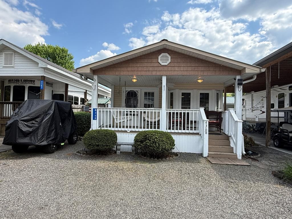 4368 Riverbank Run, Hiawassee GA 30546 - Primary photo