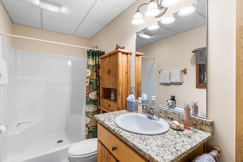 447 Creekmont Drive, Blairsville GA 30512 - Photo