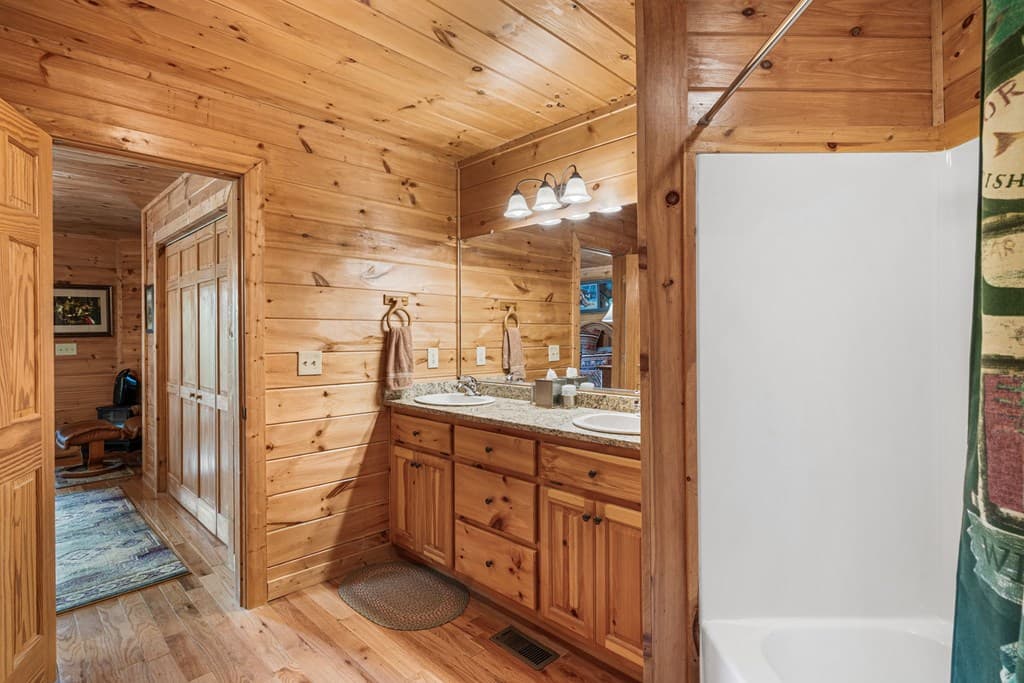 447 Creekmont Drive, Blairsville GA 30512 - Photo