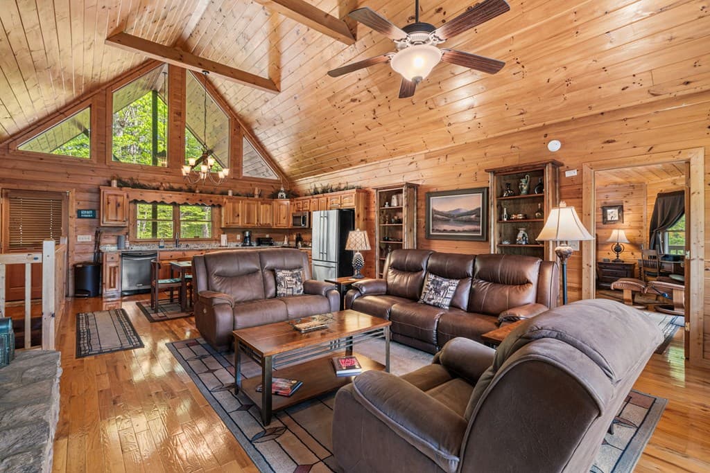 447 Creekmont Drive, Blairsville GA 30512 - Photo