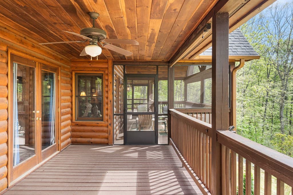 447 Creekmont Drive, Blairsville GA 30512 - Photo