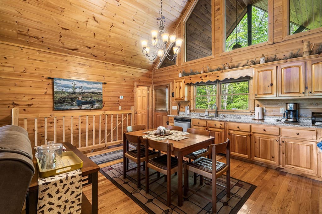 447 Creekmont Drive, Blairsville GA 30512 - Photo