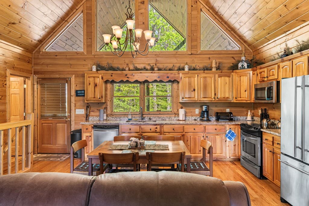 447 Creekmont Drive, Blairsville GA 30512 - Photo
