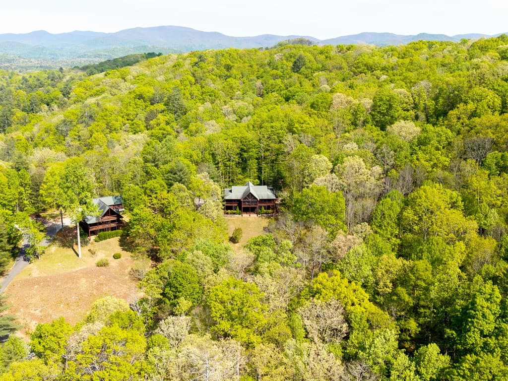 447 Creekmont Drive, Blairsville GA 30512 - Photo