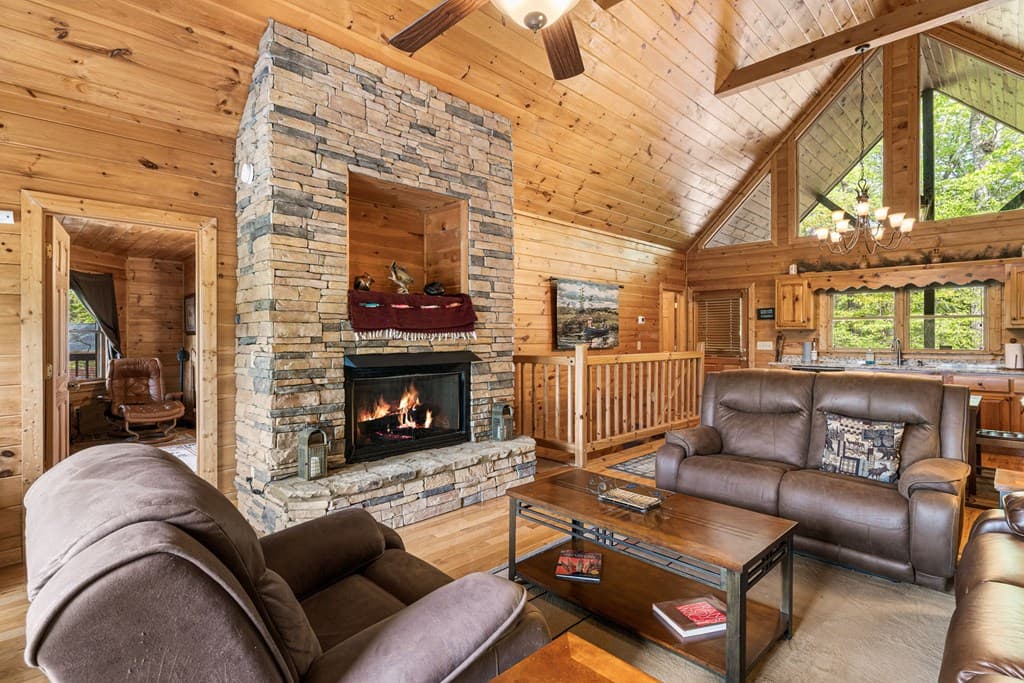 447 Creekmont Drive, Blairsville GA 30512 - Photo