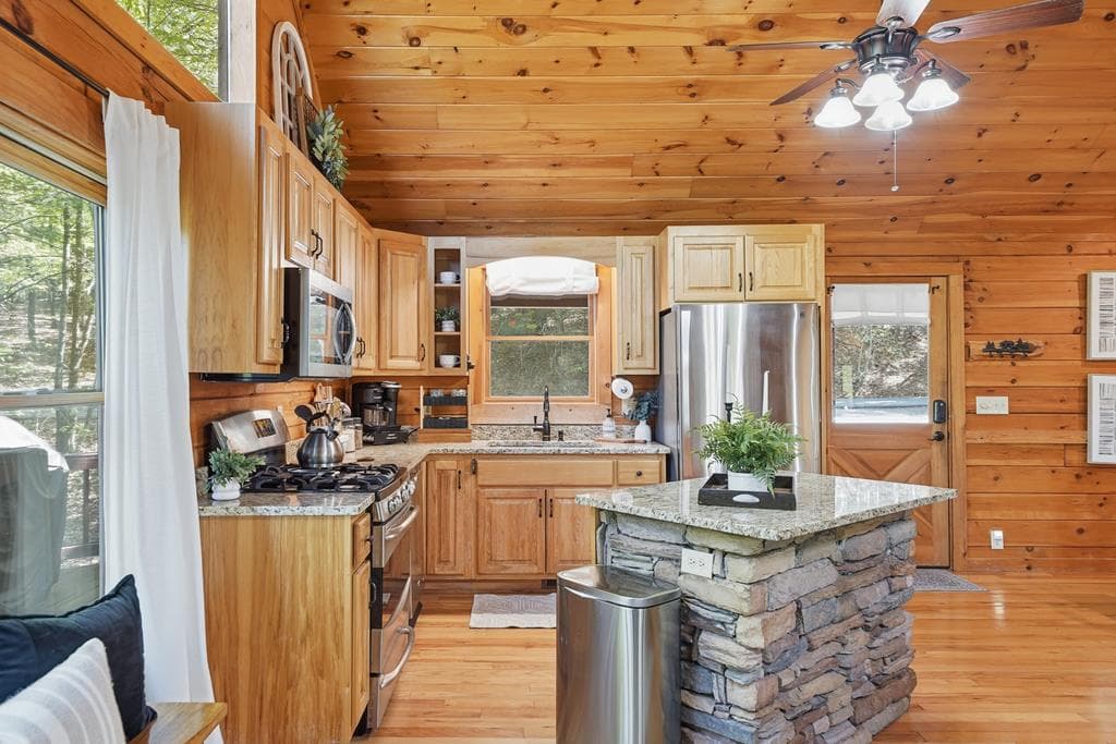 288 Kimbolton Drive, Morganton GA 30560 - Photo