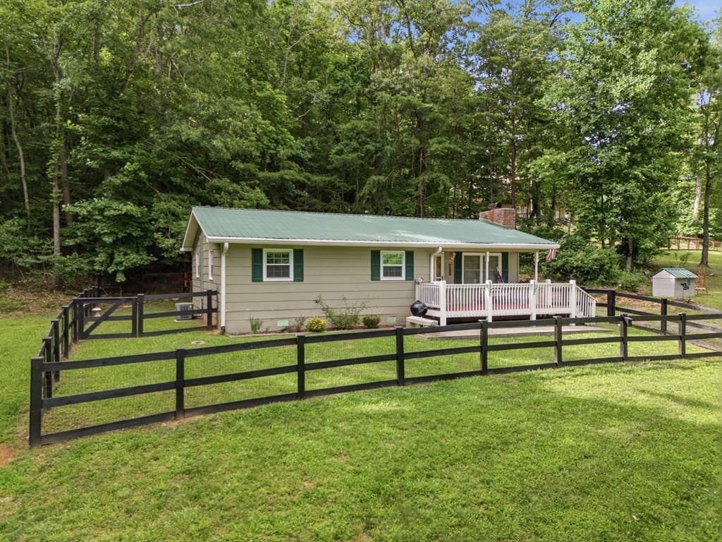 3426 Old Hwy 64 W, Warne NC 28909 - Photo