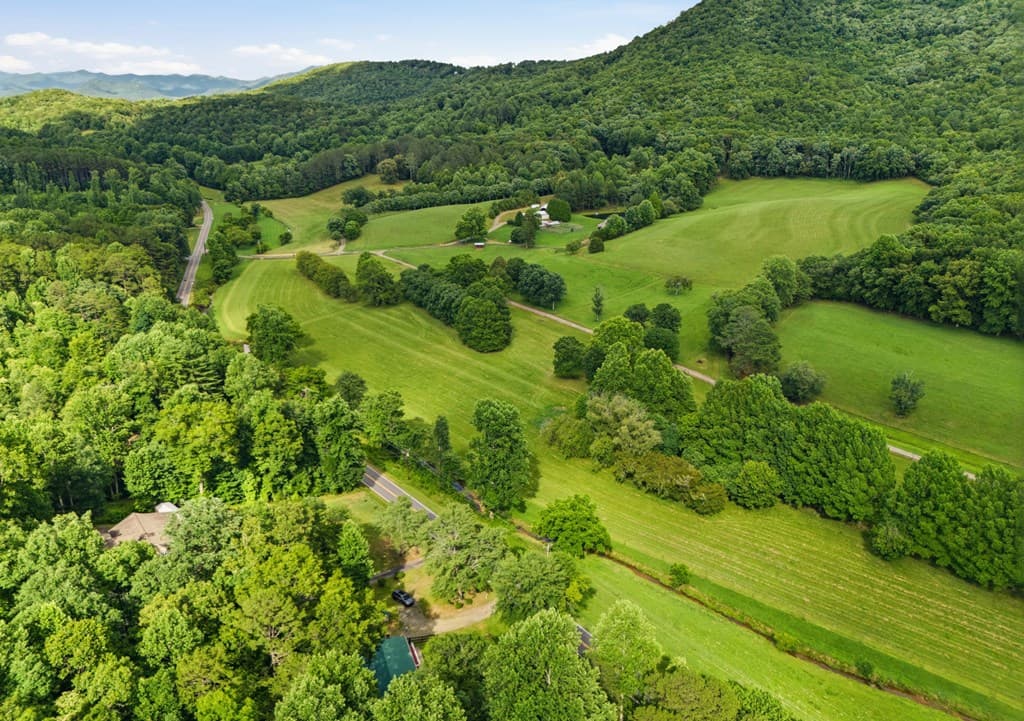 3426 Old Hwy 64 W, Warne NC 28909 - Photo
