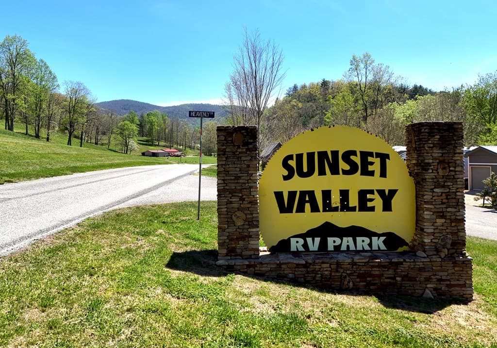 98 Heavenly Drive, Blairsville GA 30512 - Photo