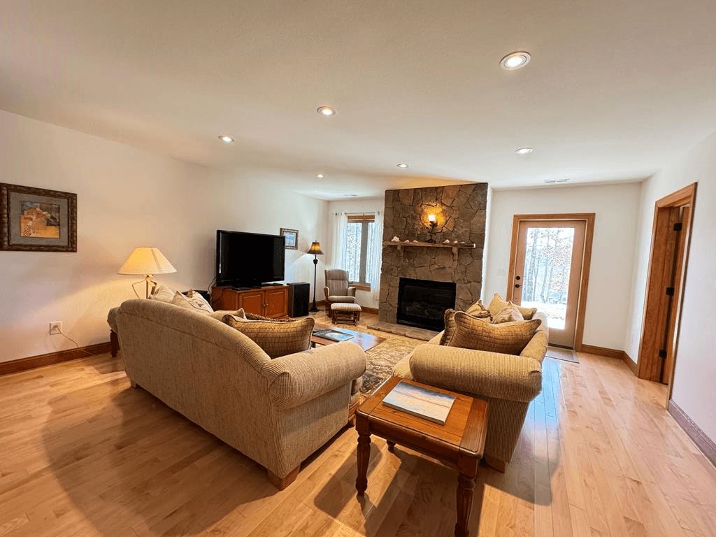 335 Northshore Drive, Blairsville GA 30512 - Photo