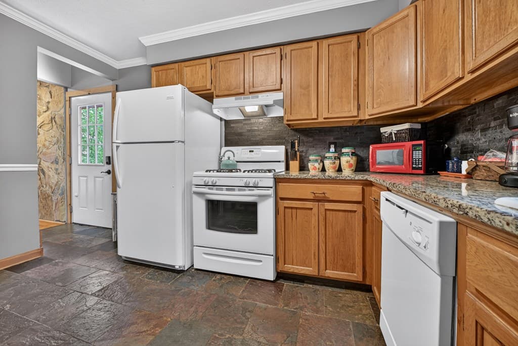 134 Mountain Hideaway Lane, Blue Ridge GA 30513 - Photo