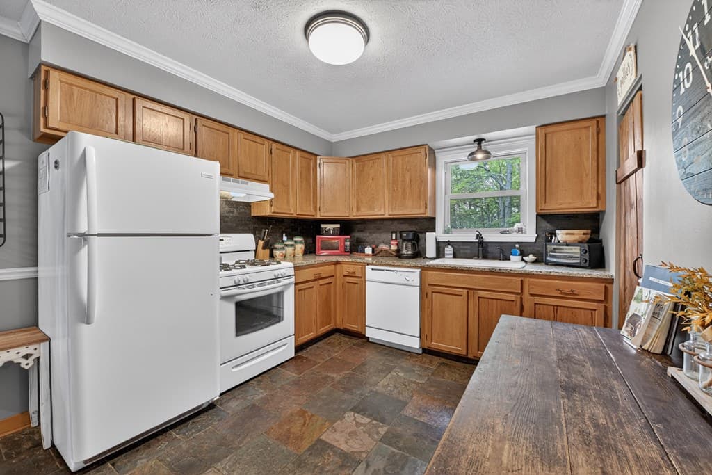134 Mountain Hideaway Lane, Blue Ridge GA 30513 - Photo