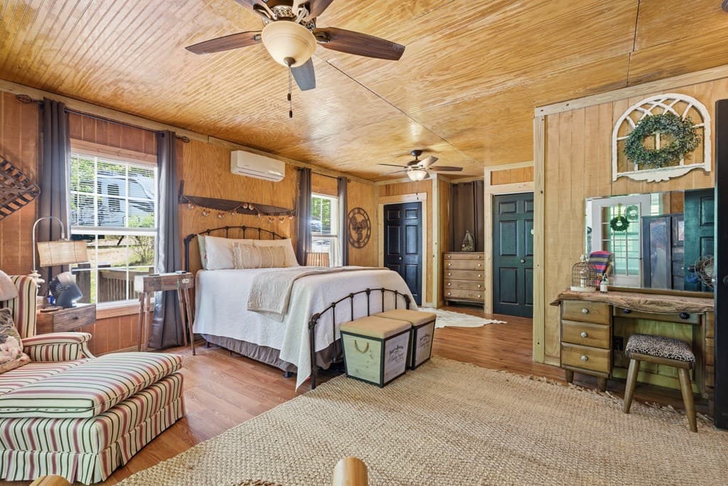 955 Mull Drive, Mineral Bluff GA 30559 - Photo