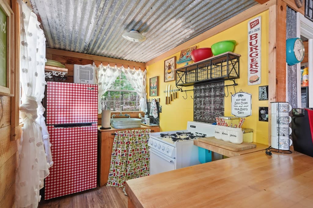 955 Mull Drive, Mineral Bluff GA 30559 - Photo