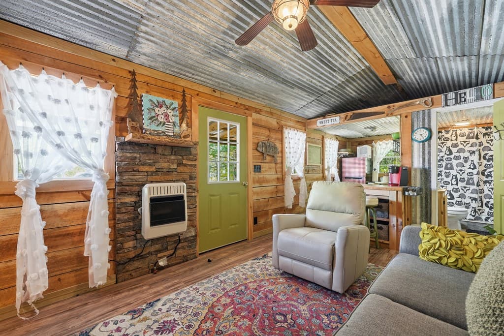 955 Mull Drive, Mineral Bluff GA 30559 - Photo