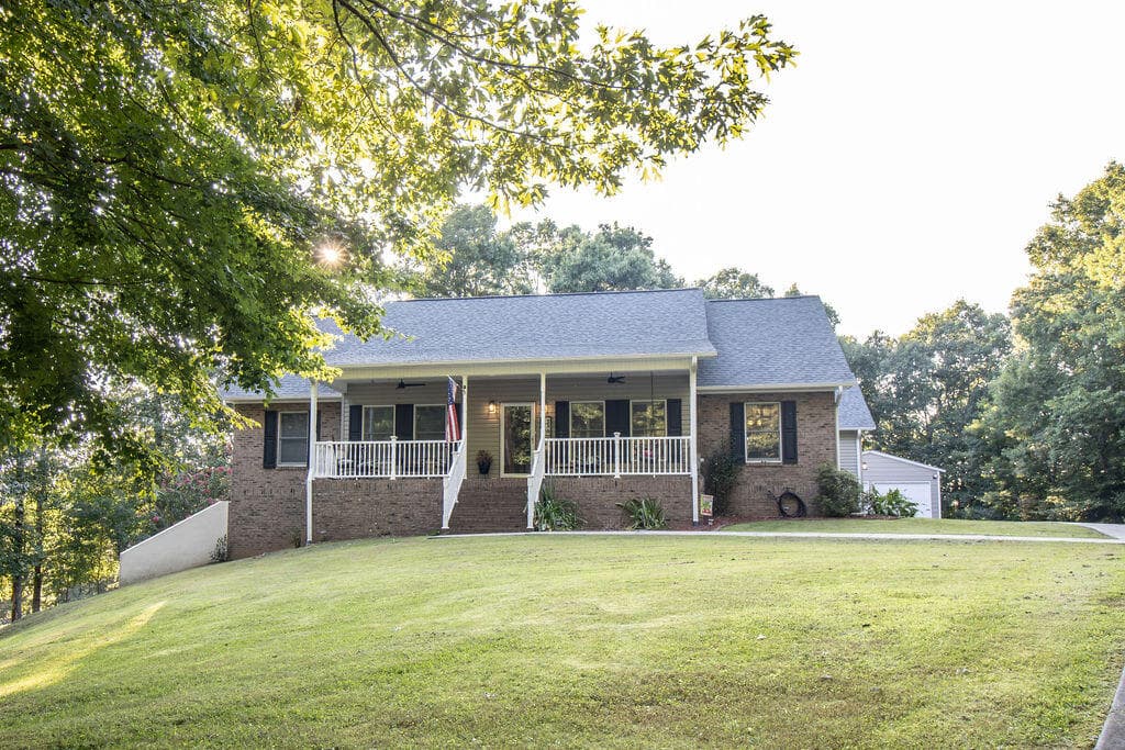 141 Chambers Mtn, Mineral Bluff GA 30559 - Primary photo