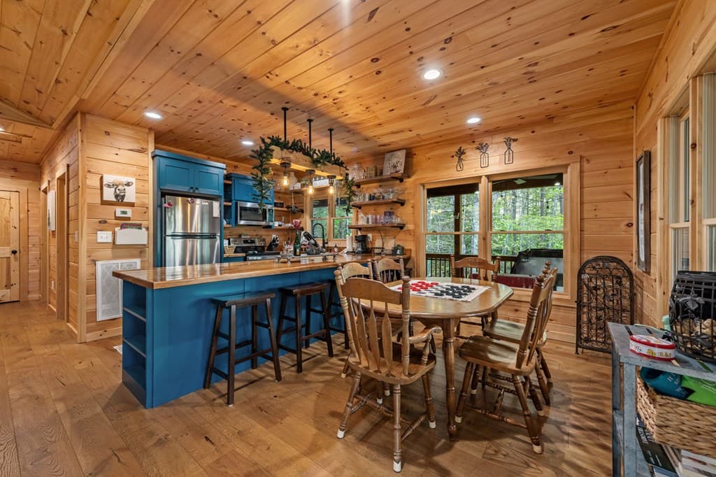 490 Walnut Hills Drive, Mineral Bluff GA 30559 - Photo