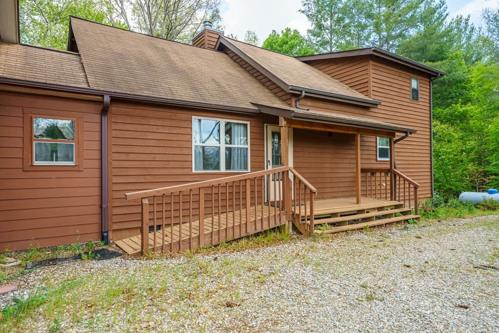128 Carroll Road, Blairsville GA 30512 - Photo