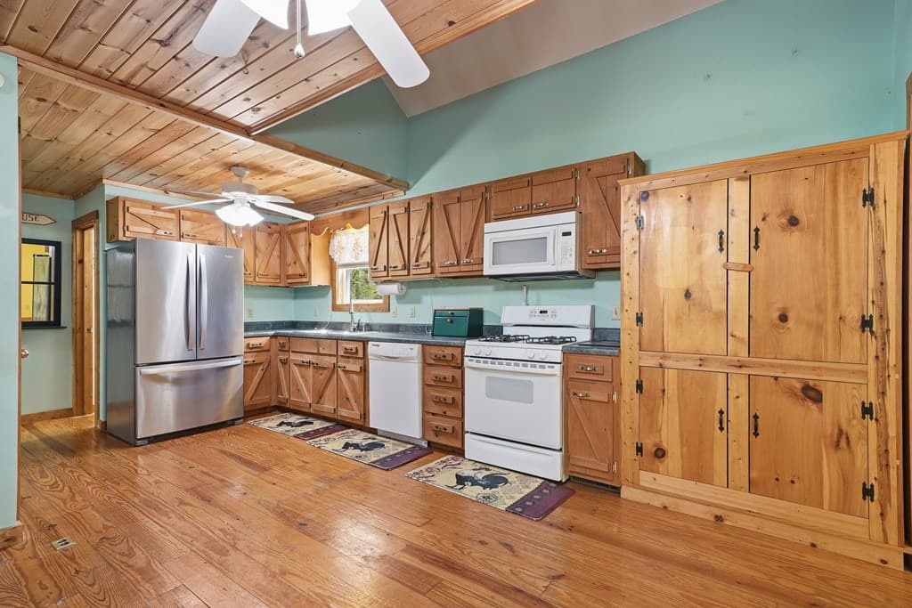128 Carroll Road, Blairsville GA 30512 - Photo
