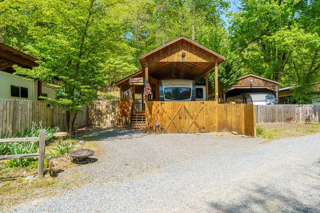 38 First Street, Ellijay GA 30540 - Primary photo