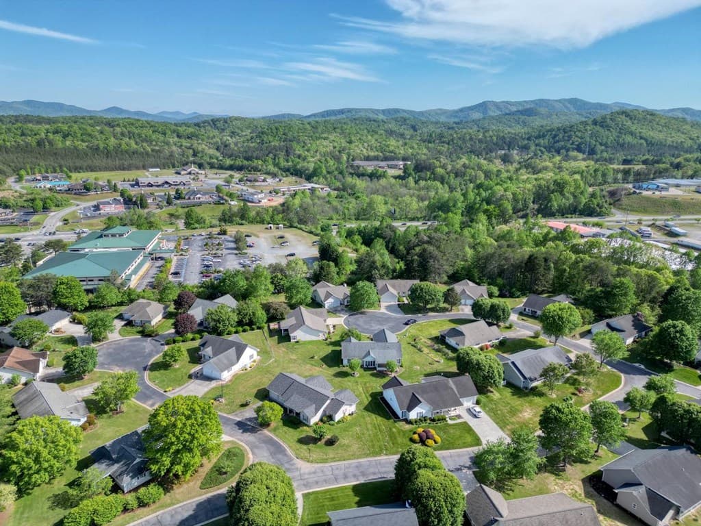 15 Westward Lane, Blue Ridge GA 30513 - Photo