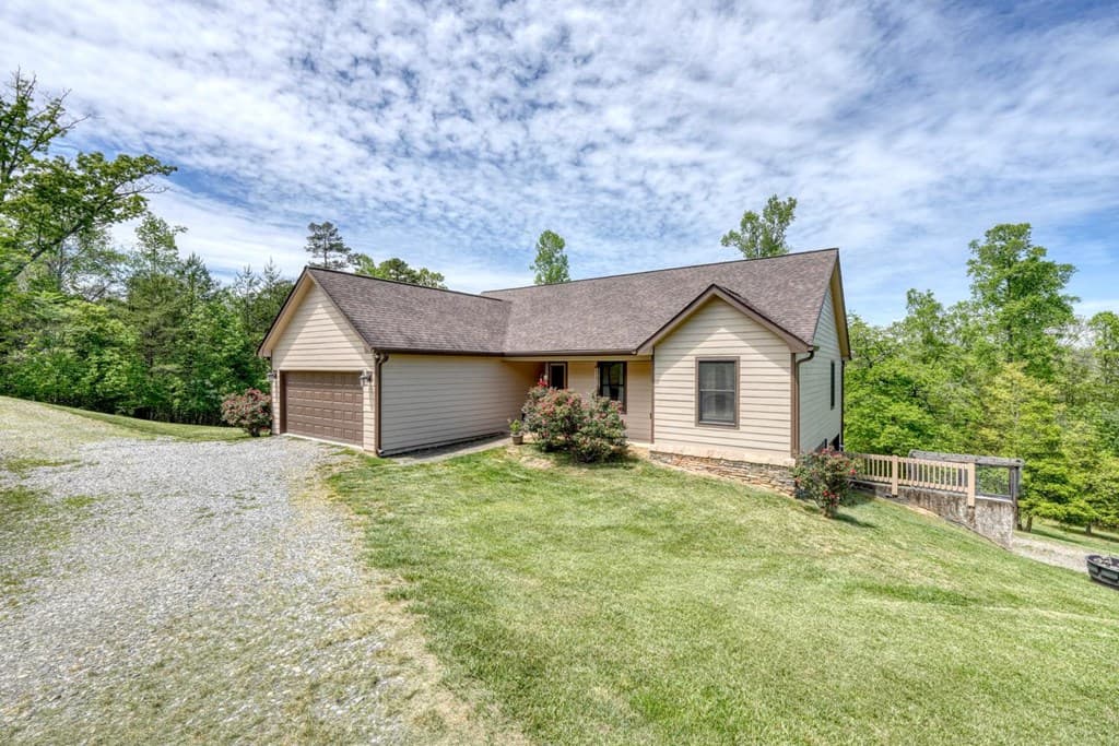 366 Upper Fox Trail, Blairsville GA 30512 - Photo