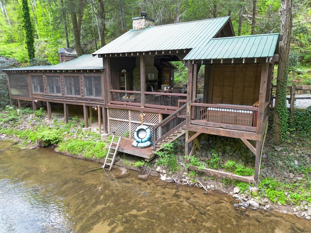 315 Fightingtown Drive, Blue Ridge GA 30513 - Photo