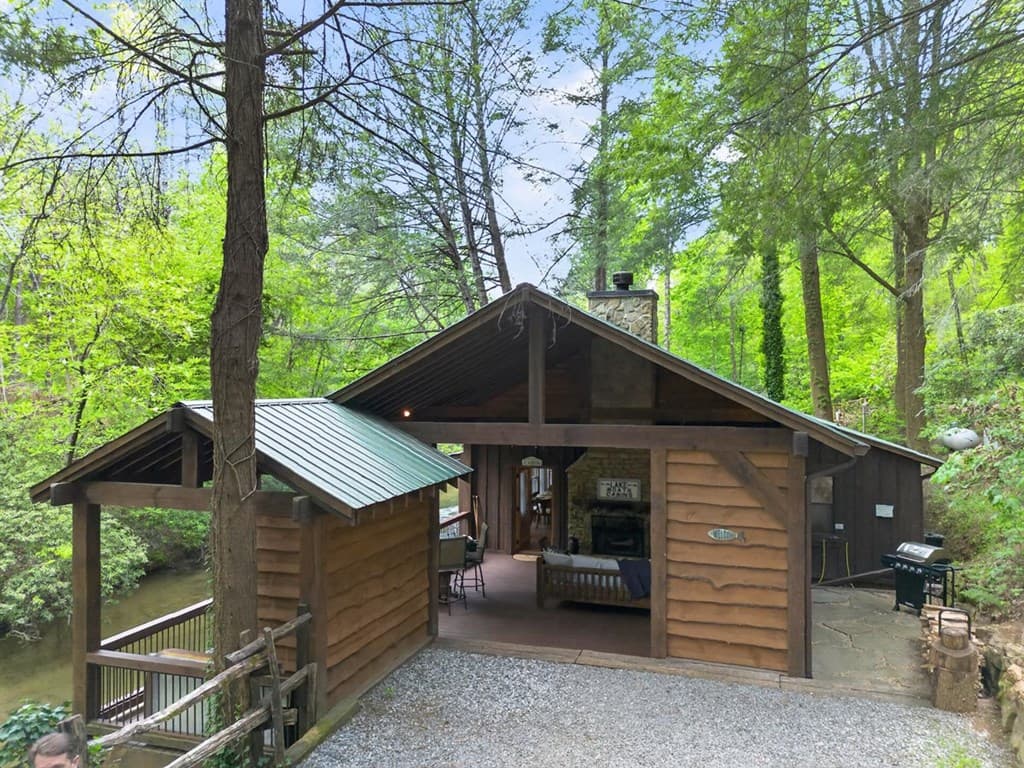 315 Fightingtown Drive, Blue Ridge GA 30513 - Photo