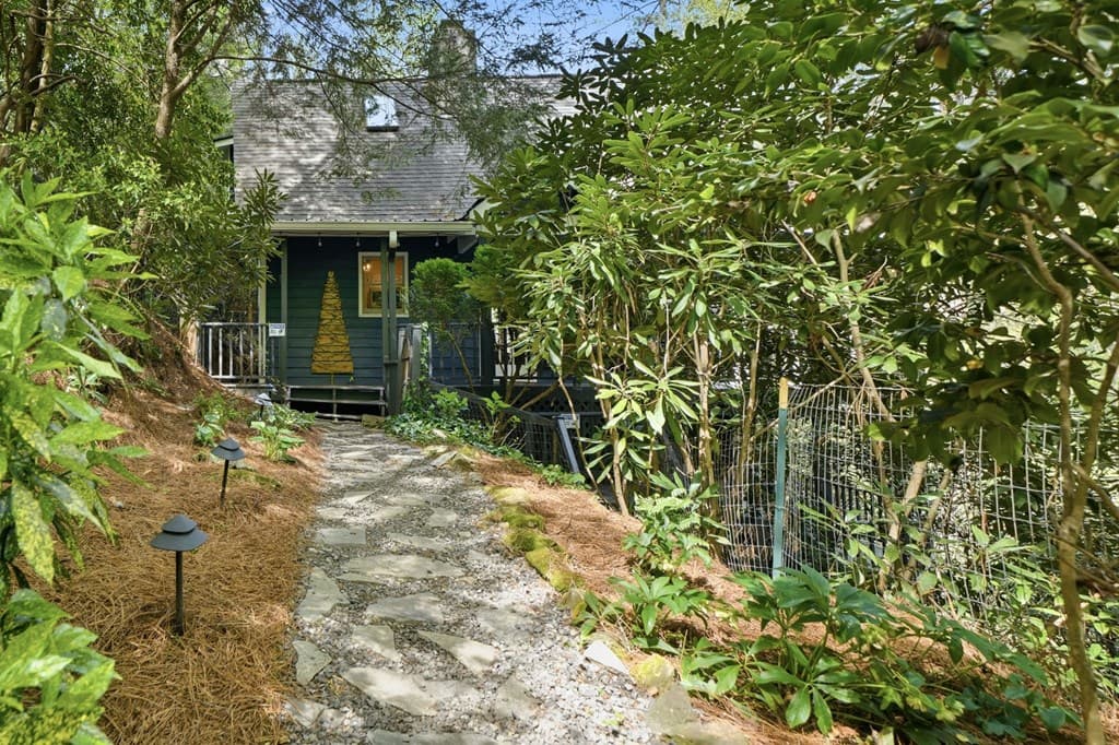 906 Riverside Lane, Blue Ridge GA 30513 - Photo