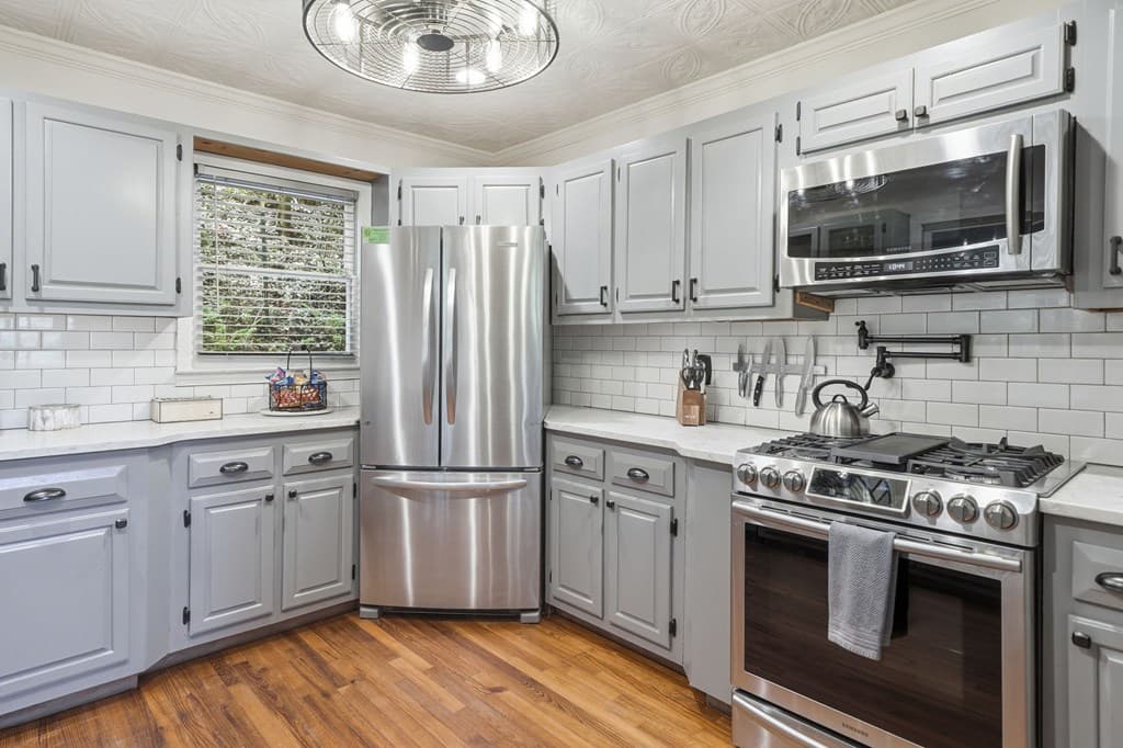 906 Riverside Lane, Blue Ridge GA 30513 - Photo