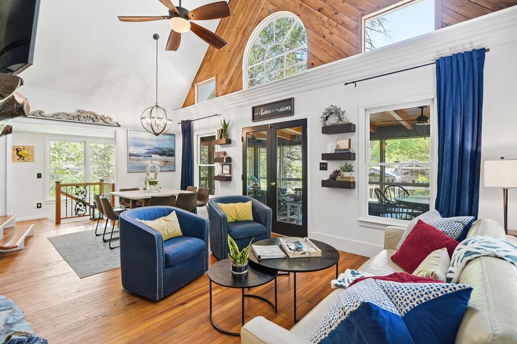 906 Riverside Lane, Blue Ridge GA 30513 - Photo