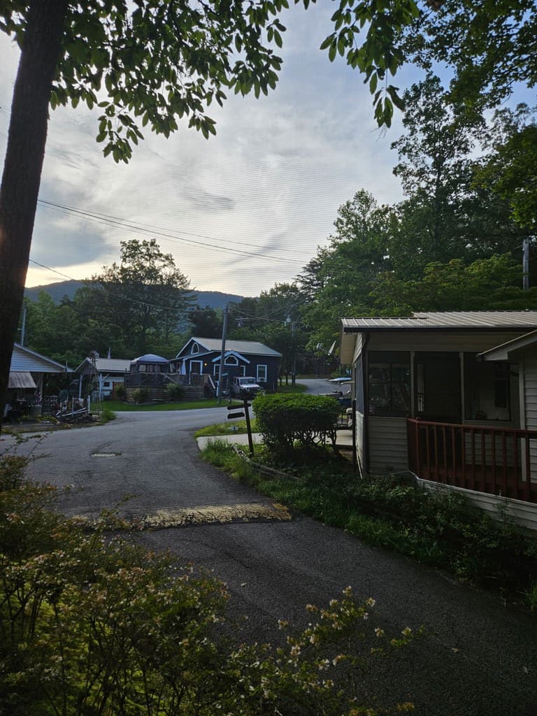 41 Cindy Pkwy, Cleveland GA 30528 - Photo