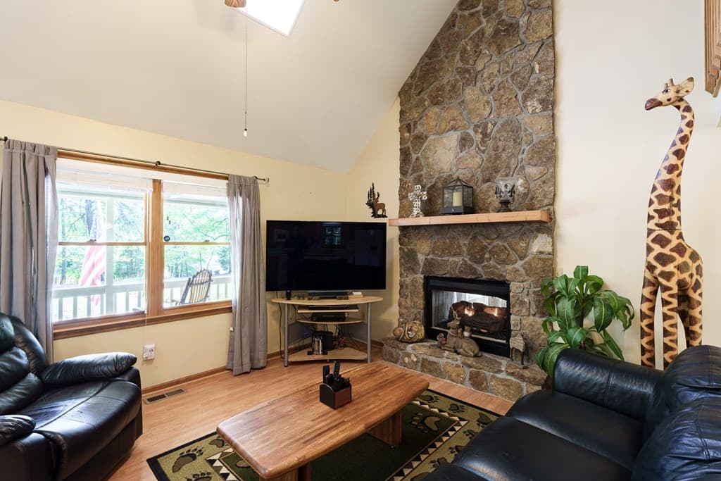 721 Whispering Pines Road, Blairsville GA 30512 - Photo