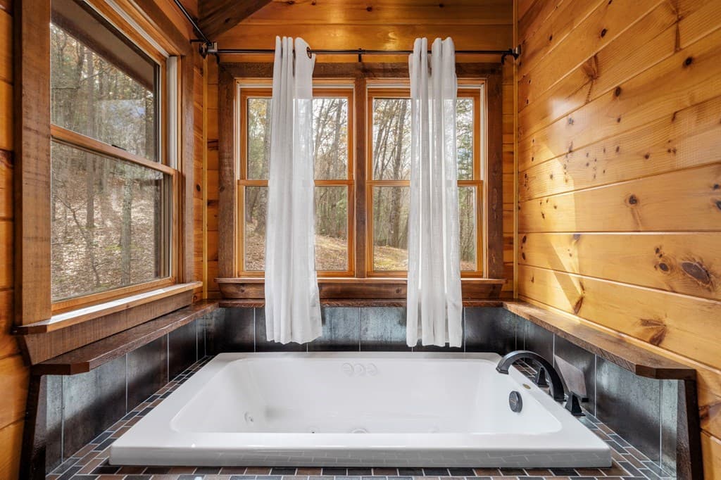 247 Toccoa Overlook Drive, Blue Ridge GA 30513 - Photo