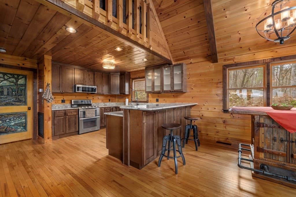 247 Toccoa Overlook Drive, Blue Ridge GA 30513 - Photo