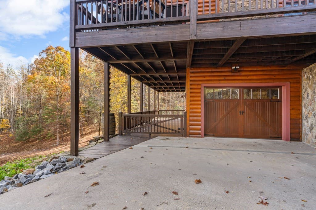 247 Toccoa Overlook Drive, Blue Ridge GA 30513 - Photo