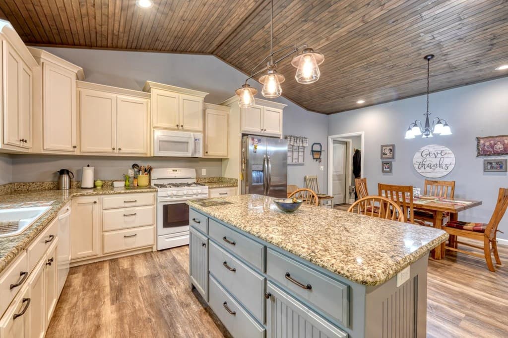 110 Hampton Road, Morganton GA 30560 - Photo