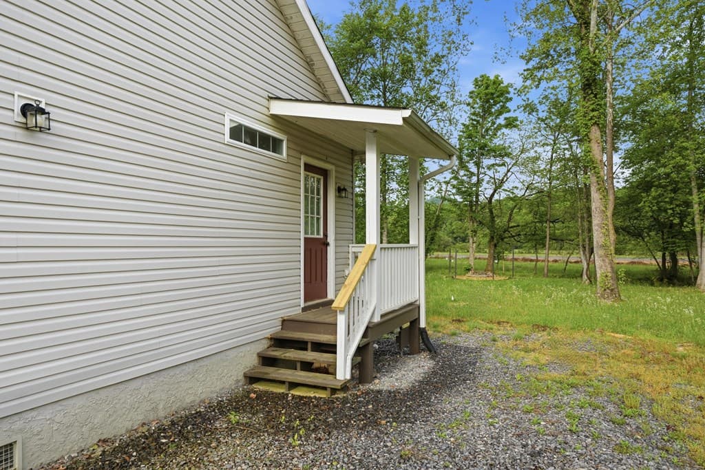 5457 Willow Springs Road, Young Harris GA 30582 - Photo