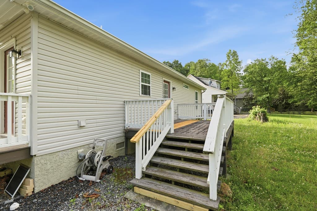 5457 Willow Springs Road, Young Harris GA 30582 - Photo