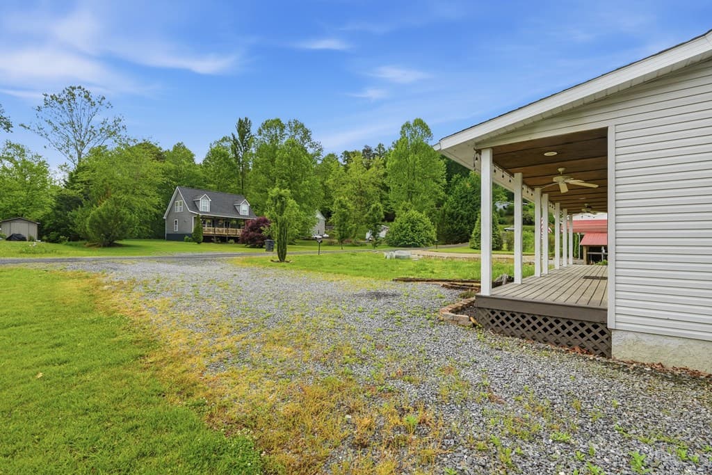 5457 Willow Springs Road, Young Harris GA 30582 - Photo