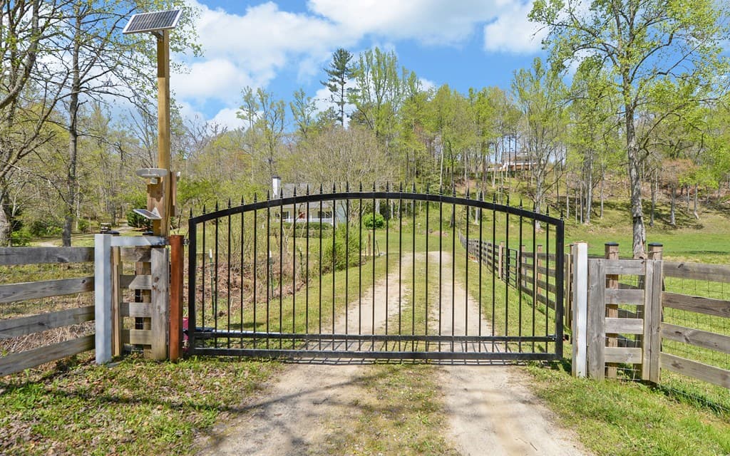 202 Dove Lane, Morganton GA 30560 - Photo
