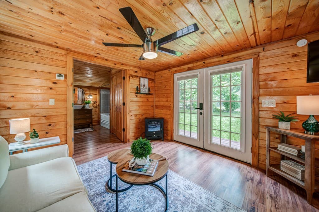 64 Bear Lake Drive, Blue Ridge GA 30513 - Photo